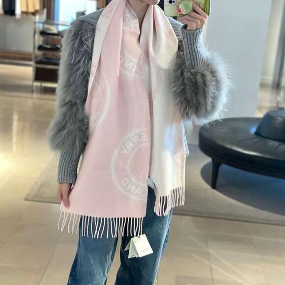 Authentic Burberry Pale Pink Color Wool Scarf 370 Tax - Picture 5 of 6